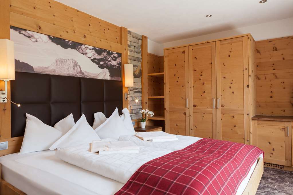 Og Granvara Relais And Spa Сельва-ді-Валь-Гардена Номер фото